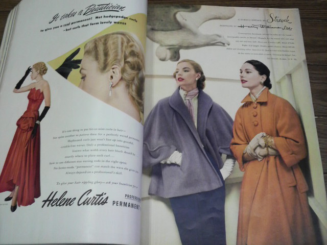 女性ファッション雑誌【VOGUE】 1950年台代を中心とした 女性ファッション雑誌【VOGUE】 1950年台代を中心とした